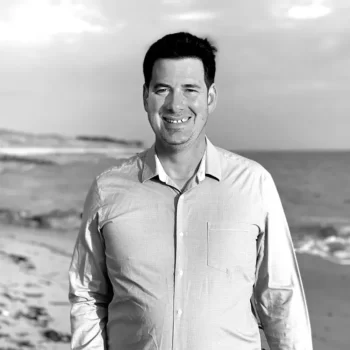 Simon Haye de Maison Marthe dans l'île d'Oleron pour les coffrets Les Autochtones
